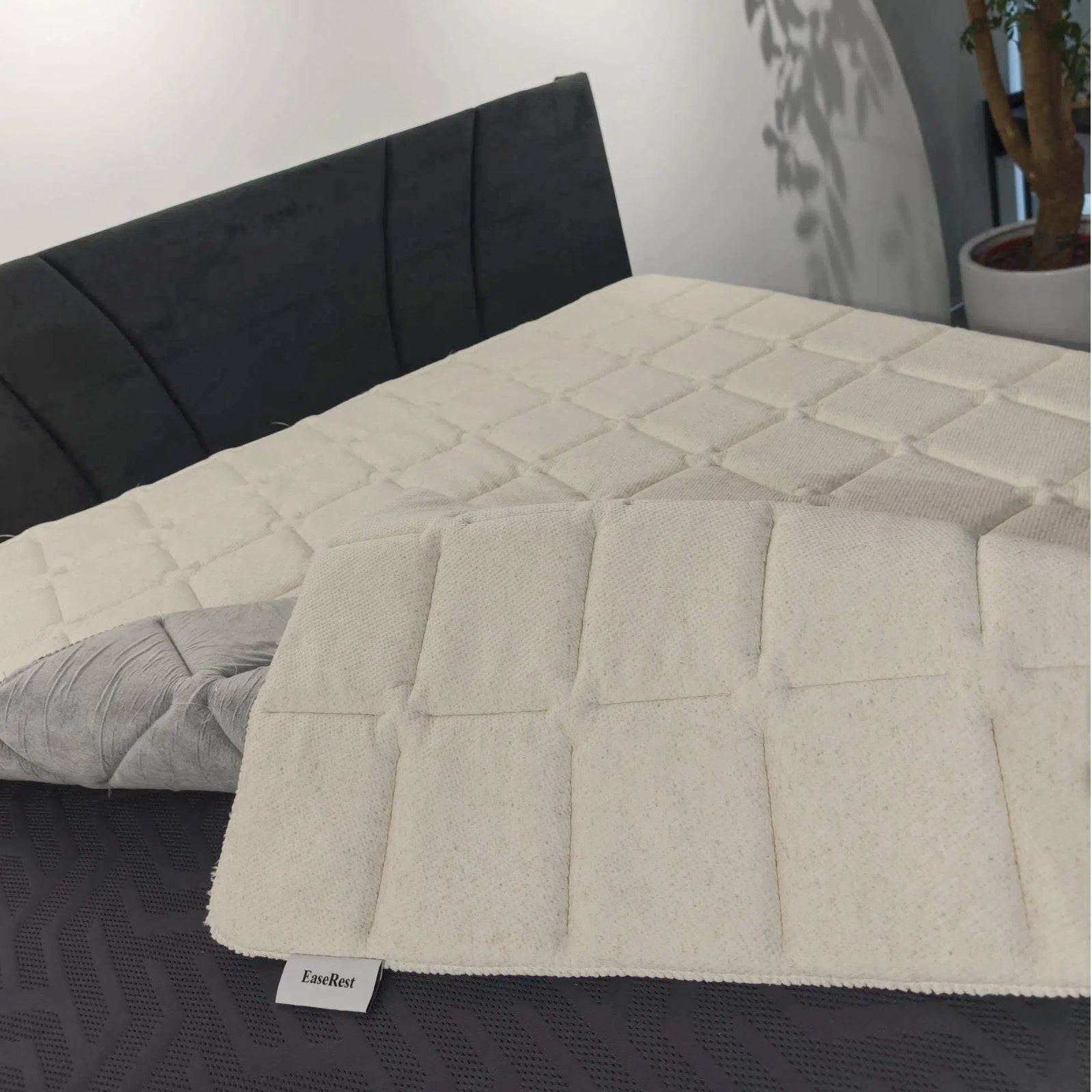 A EaseRest Comfort Mattress Pads | Sweetnight