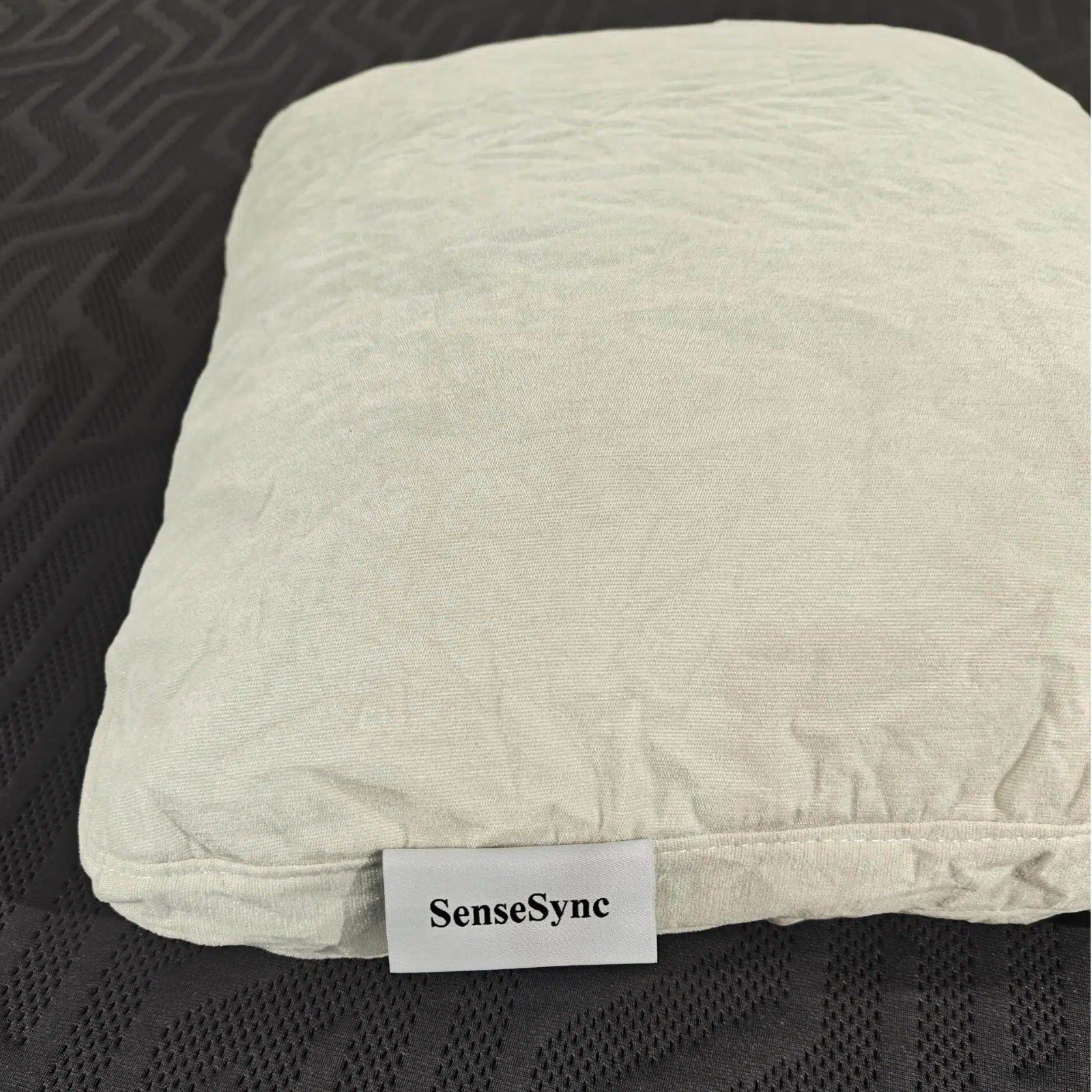A SenseSync Soft and Cozy Pillow | Sweetnight