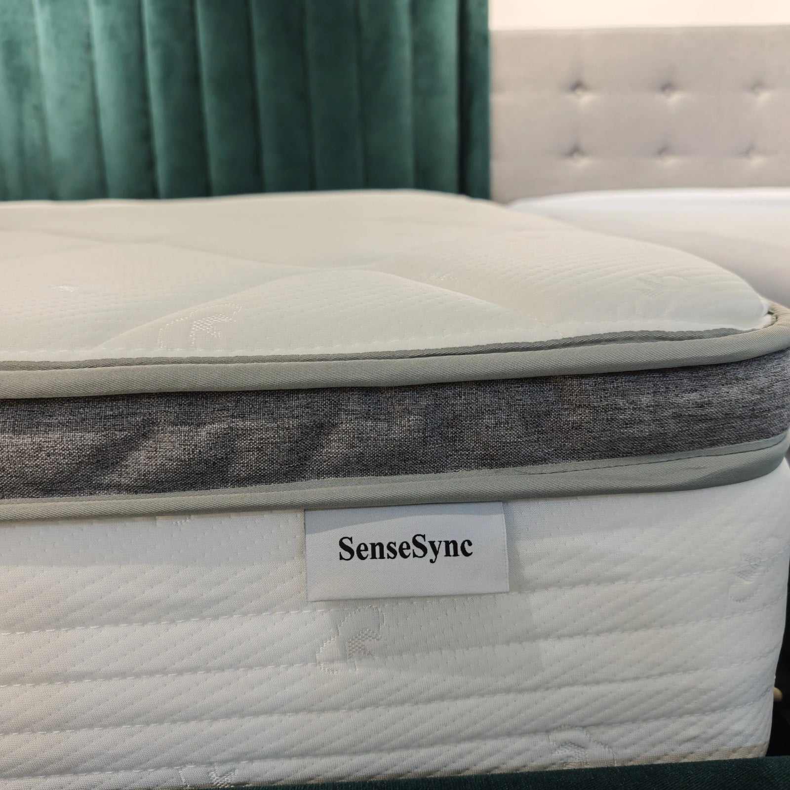 A SenseSync Memory Foam Mattress | Sweetnight