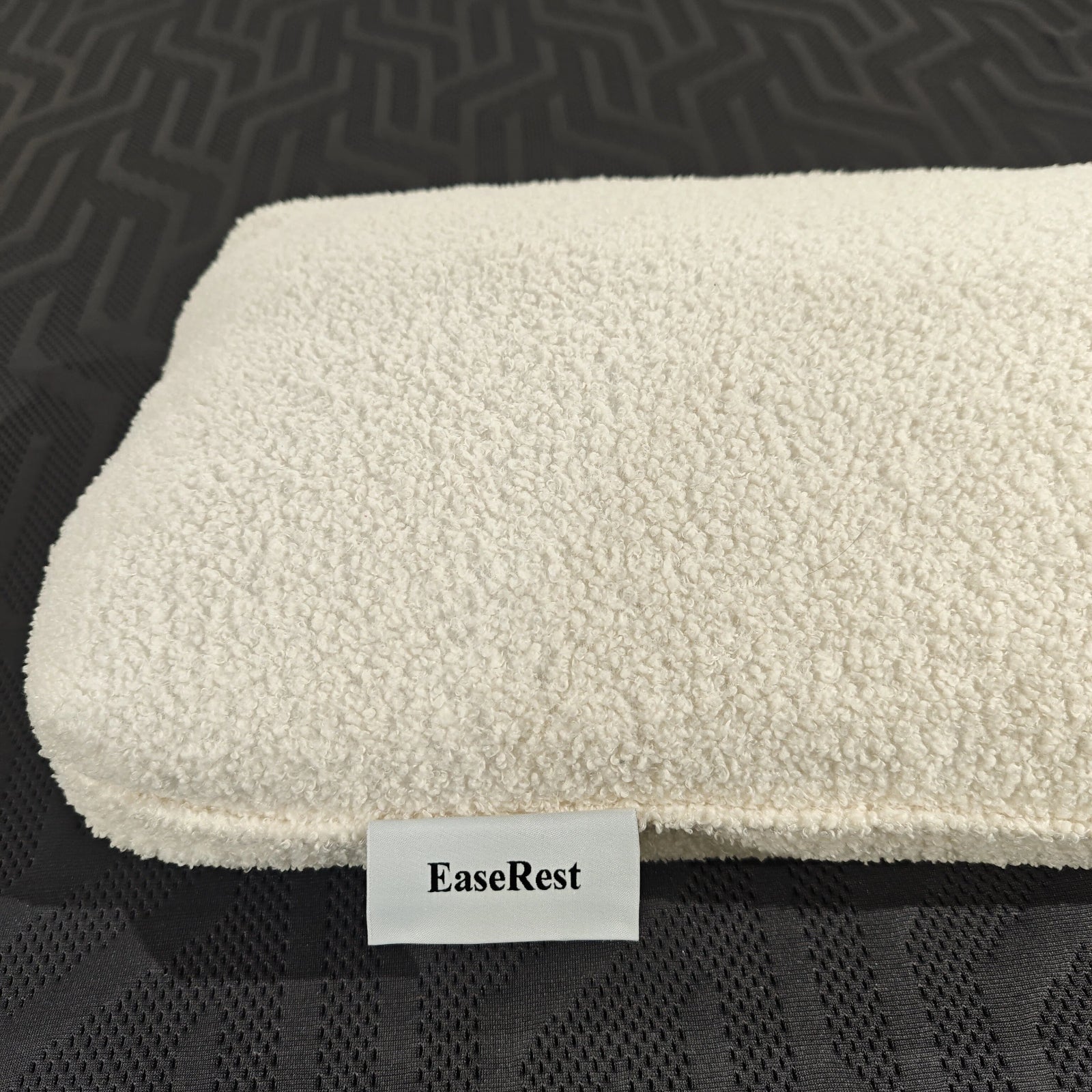 A EaseRest Soft and Cozy Pillow | Sweetnight