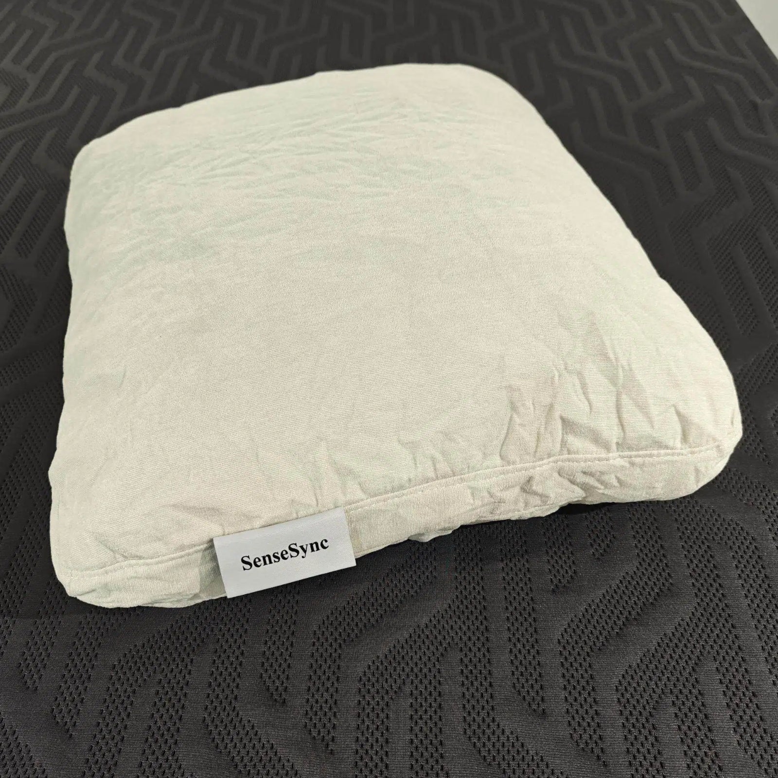 A SenseSync Soft and Cozy Pillow | Sweetnight