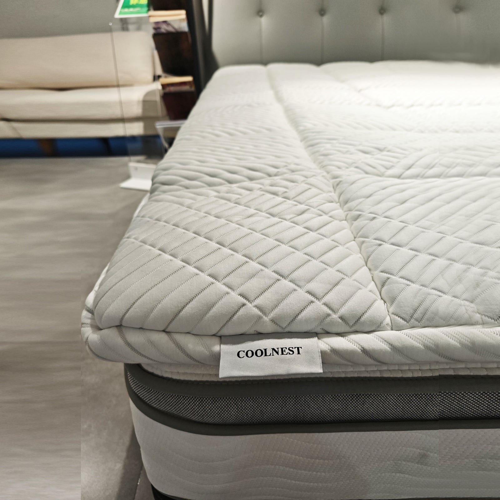 A COOLNEST Comfort Mattress Pads | Sweetnight